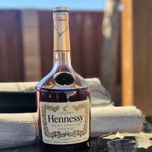 Meet your Posher, Dontay